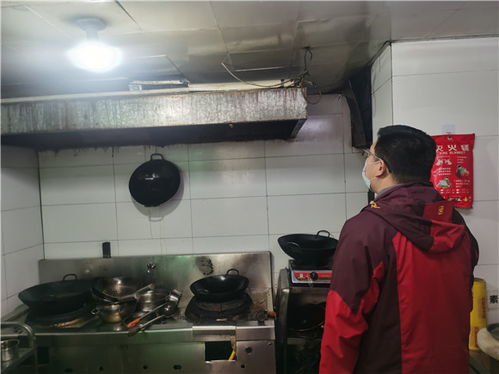 煉油廠區(qū)域餐飲油煙凈化專項(xiàng)檢查啟動(dòng)，筑牢綠色飲食安全防線